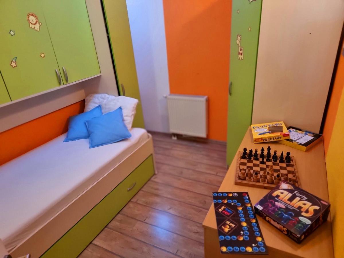 Guest House Klara Solin Exterior photo